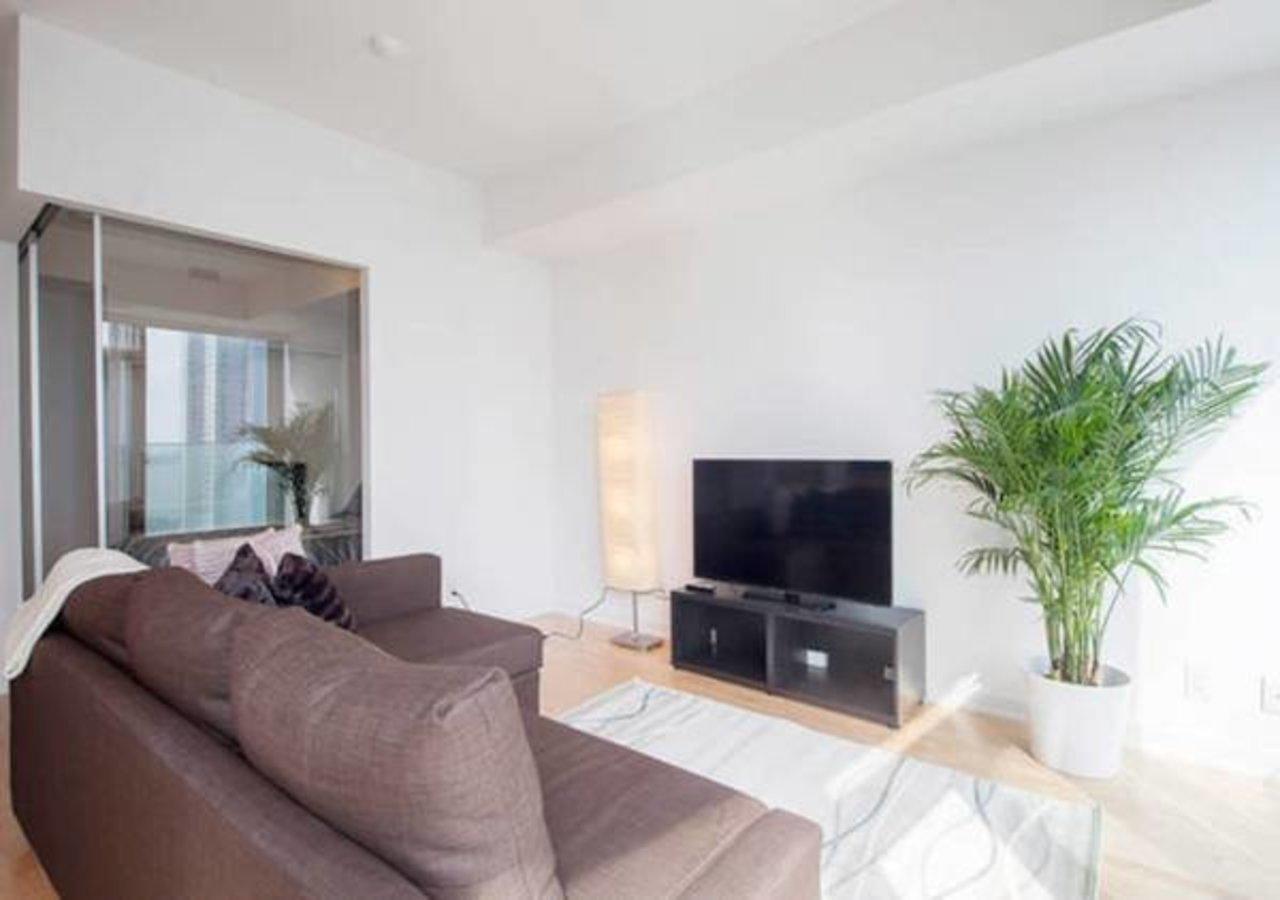 Jp Stays - Lakeview Condos โตรอนโต ภายนอก รูปภาพ